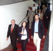 Felipe de Borbn, Prncipe de Asturias, arriba al pas en escala tcnica por el Aeropuerto Las Amricas.